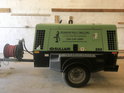 Desmond Well Drilling SullAir 260 Compressor